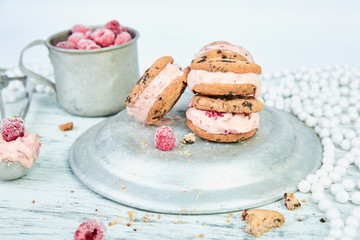 Ice cream sandwiches with strawberry.