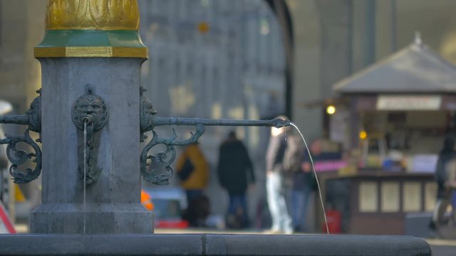 Water flowing from the Simsonbrunnen 