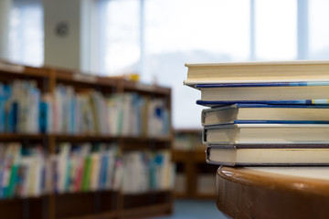 図書館での風景