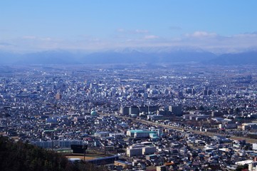 御殿山見晴らし台から見た、松本盆地
