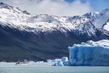 Icebergs on Lake Argentino, Patagonia, Argentina