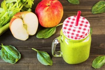 green cocktail drink, smoothie