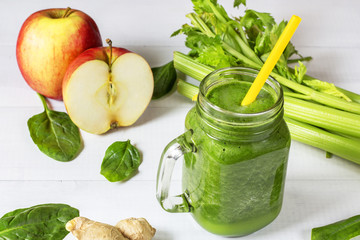 green cocktail drink, smoothie