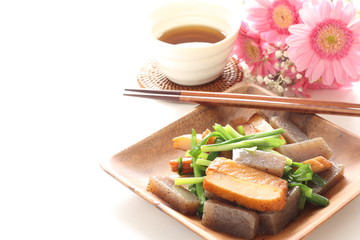 Japanese food, fish cake and konjac stir fried with leek
