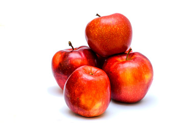 Fototapeta na wymiar Red apples isolated on white background.