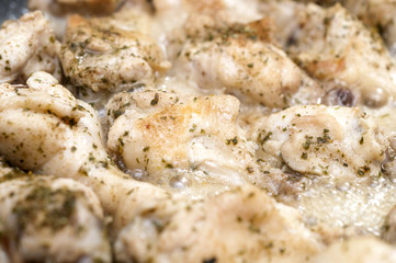 チキンの蒸し焼き