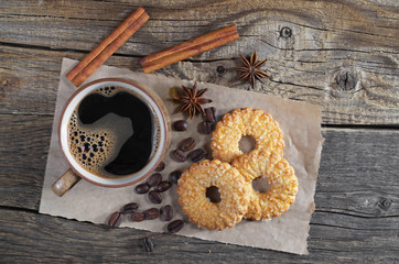 Coffee with shortbread cookies