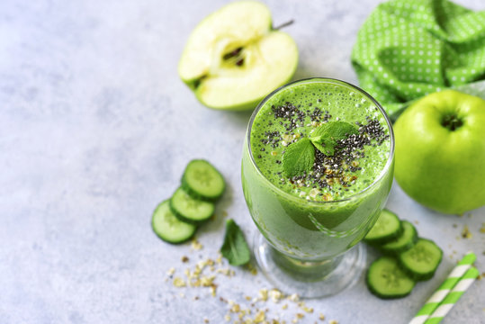 Refreshing apple mint smoothie with cucumber.