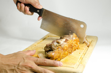 cracked deep fired pork skin