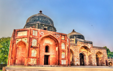 Obraz premium Afsarwala Tomb at the Humayun Tomb Complex in Delhi, India
