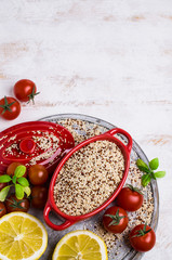 Dry mixture of quinoa grains