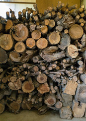 積まれた木材