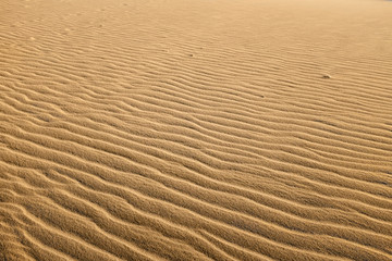 Fototapeta na wymiar Multiple sand waves patterns.