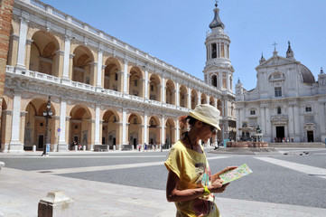 Obraz premium Loreto Italy, the Sanctuary of Santa Casa, tourists on holiday
