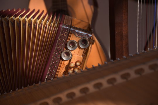 Saiteninstrumente