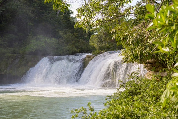 Waterfall In Rio Blanco National Park Belize - obrazy, fototapety, plakaty