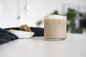 Latte macchiato and fudge