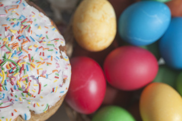 Fototapeta na wymiar Easter cakes and colored eggs