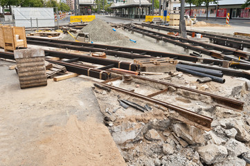 Gleisbau - Neue Schienen für die Strassenbahn mitten in der Stadt