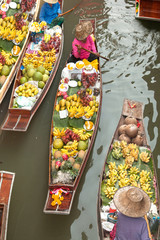Obraz premium floating market thailand