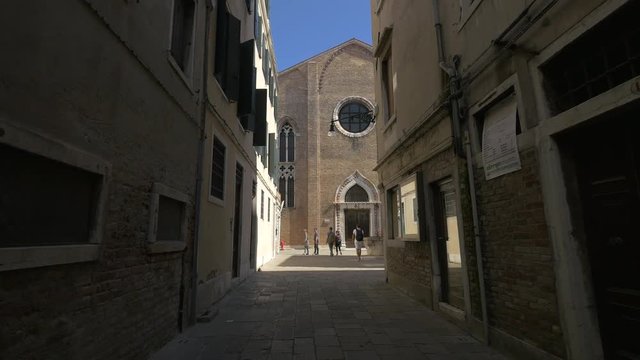 Church seen from Calle del Bastion