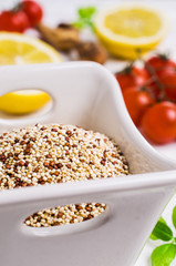 Dry mixture of quinoa grains