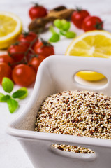 Dry mixture of quinoa grains
