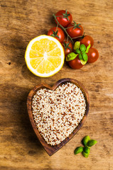 Dry mixture of quinoa grains