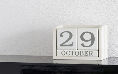White block calendar present date 29 and month October
