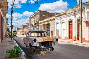 Straßenzeile in Cienfuegos, Kuba