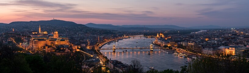 Naklejka premium Budapest Sunset