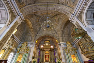 Fototapeta na wymiar Manila Wedding Cathedral 9