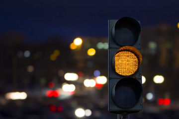Traffic light yellow signal