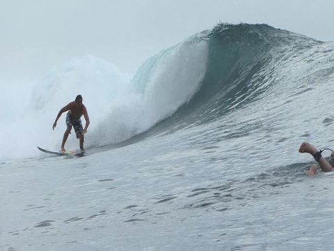 Surfing Worldwide Action Sport