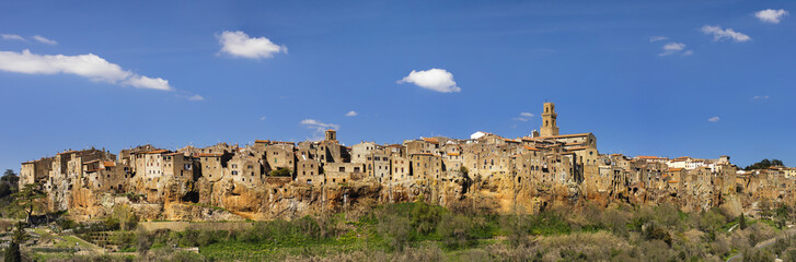 Fototapeta na wymiar panorama old medieval city in Tuscany in spring day in Italy