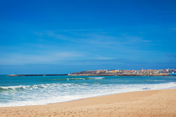 Fototapeta na wymiar beach in Peniche, Portugal