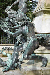 Statues au jardin du Luxembourg à Paris, France