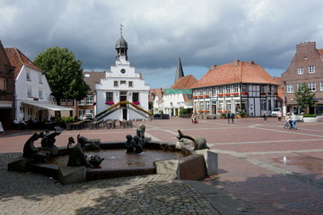 Lingen, Emsland, MArktplatz, mit Rathaus,