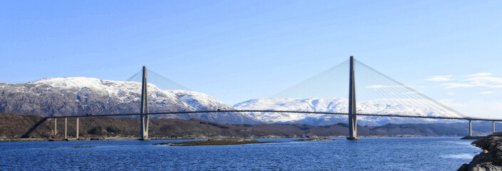 Obraz premium Helgeland bridge in Northen Norway