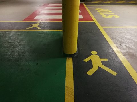 Colori nei parcheggi pubblici