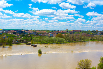 River duero on your way through the city of Zamora