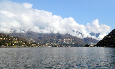 Blick auf den Comer See am Morgen