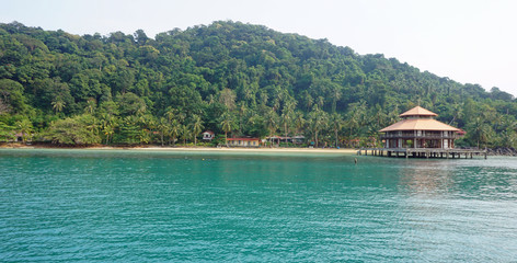 Fototapeta na wymiar tropical coast of koh chang