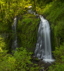 Fototapeta na wymiar Upper McChord Falls Columbia River Gorge