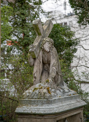 Jesus trägt das Kreuz 