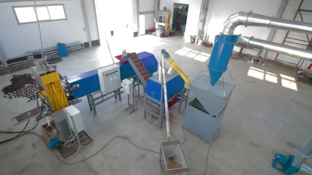 Tile production machine Processing of secondary resources Plastic recycling