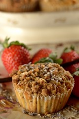 Strawberry muffin, lavender, walnuts and vanilla