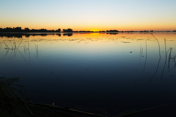 Obraz premium Sunset on lake