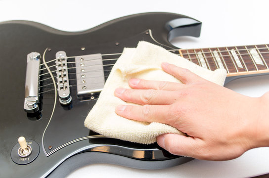 ギター　拭く