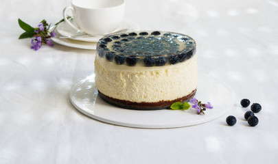 cheesecake with blueberries